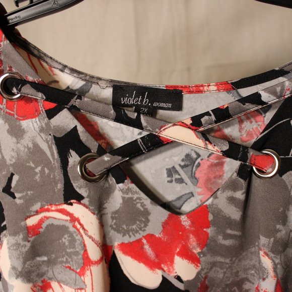 Violet B. dress with 3/4 bell sleeves. Black/red/grey/peach color. Size 2X. - Picture 2 of 4